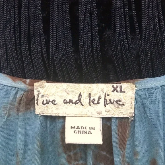 Boho top by Live and Let Live. Tie dye, eyelet sleeves & embroidered detail. XL - Picture 8 of 11